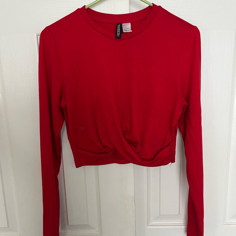 Red H&M top